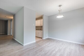 Building Photo - 235 Willett