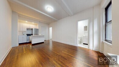 Building Photo - 140 E 46th St