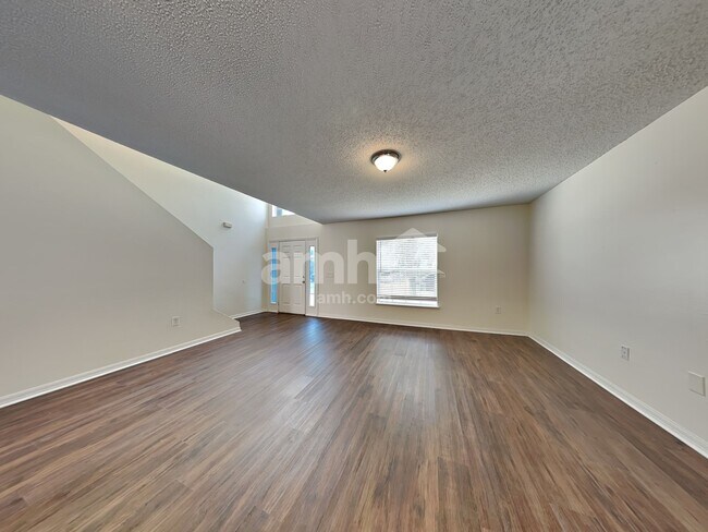 Foto del edificio - 10434 Fly Fishing St