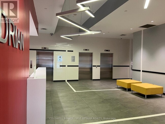 Building Photo - 324 Laurier Ave W