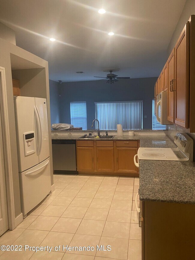 Building Photo - 5259 Greystone Dr