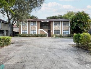 Building Photo - 4165 NW 114th Terrace