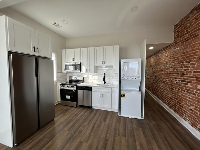 Photo - 1042 Edmondson Ave Apartments