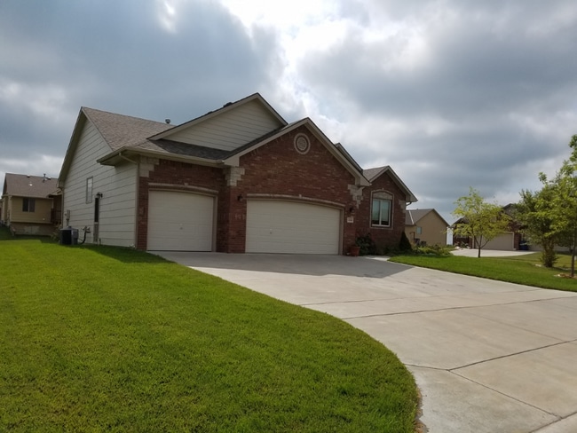 Building Photo - 12636 E Cherry Creek Ct