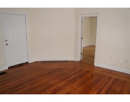 Foto del edificio - 755 Truman Pkwy