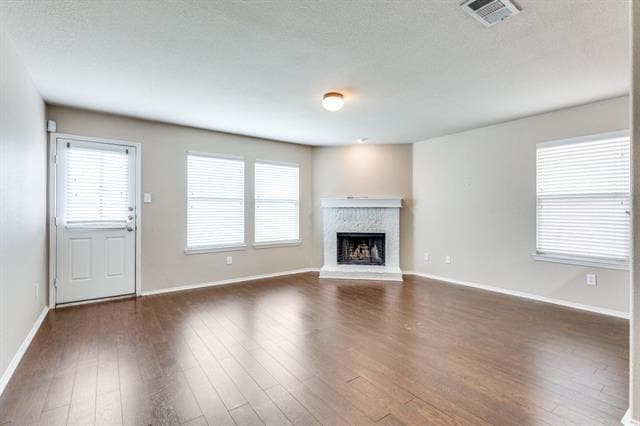 Building Photo - 2417 Grand Rapids Dr