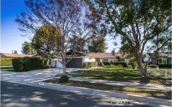 Building Photo - 6424 Franrivers Ave