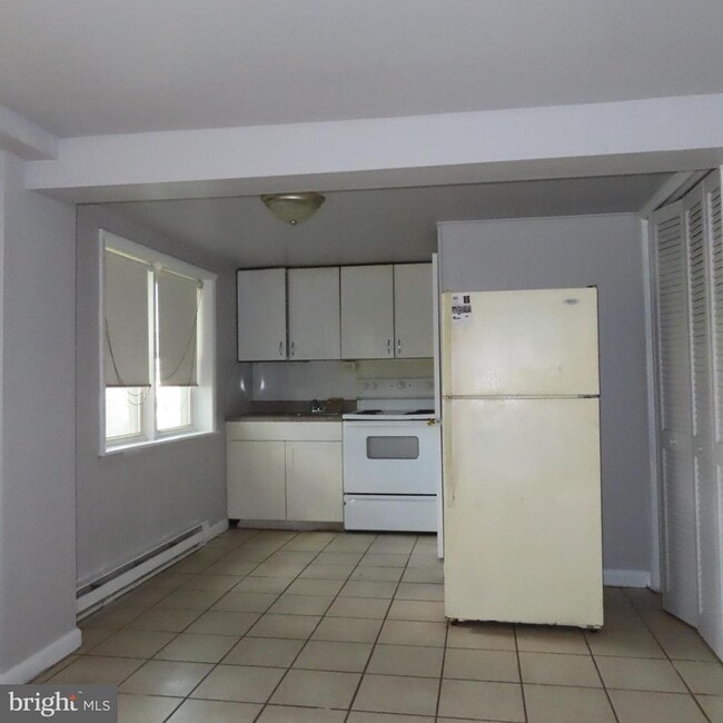 Building Photo - 11601 Buchanan Trail E