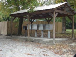 Foto del edificio - 142 Industrial Dr