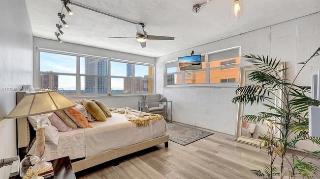 Foto del edificio - 111 Golden Isles Dr