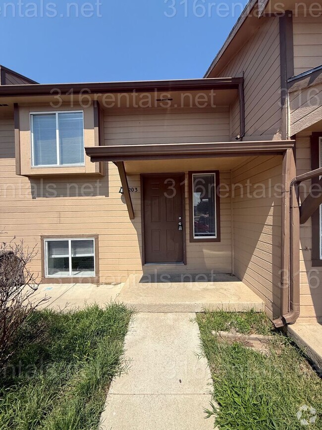 Building Photo - 1625 S Beech St