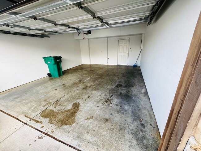 Building Photo - 3884 Packers Point