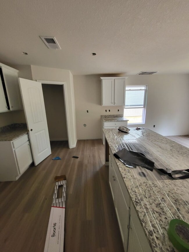 Building Photo - Beautiful Home in Great Location!