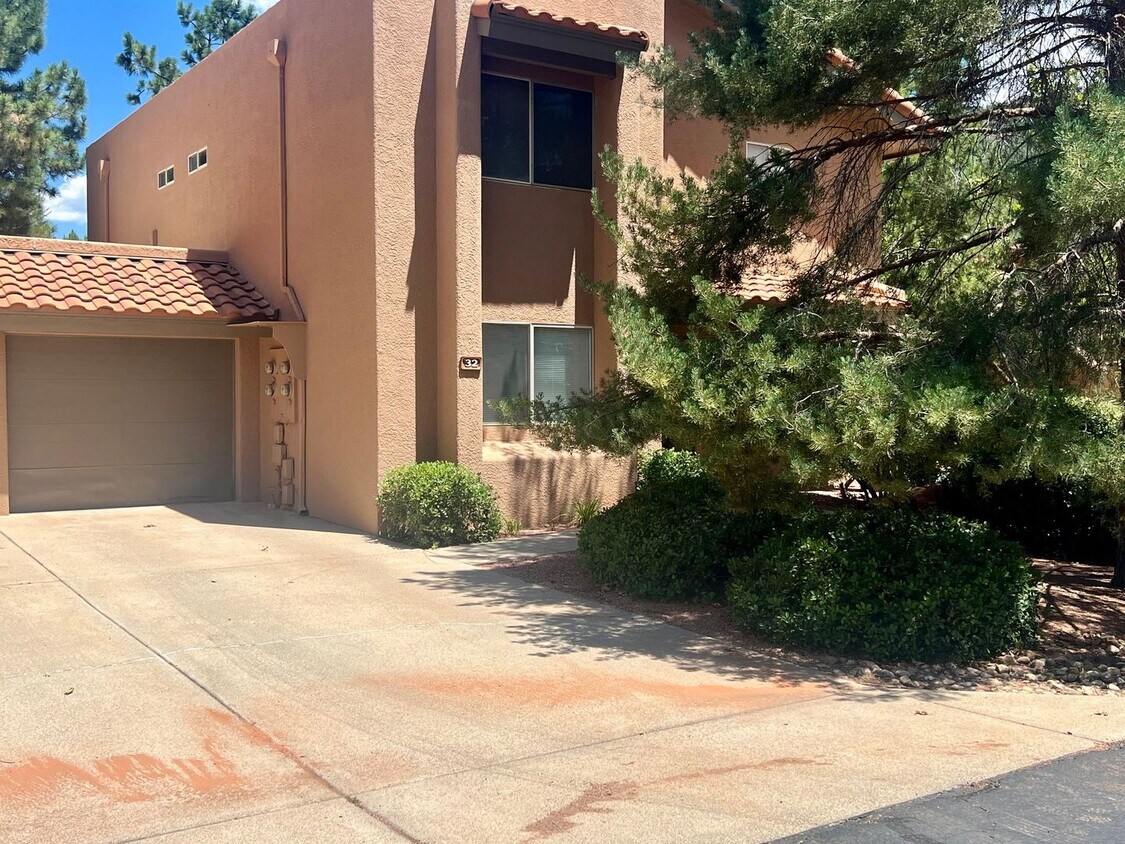 Primary Photo - Unfurnished, 1-Year Long-Term Rental (Lowe...