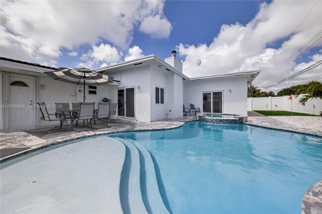 Foto del edificio - 2161 NE 62nd Ct