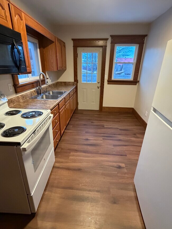 Foto del edificio - 1056 W 21st St