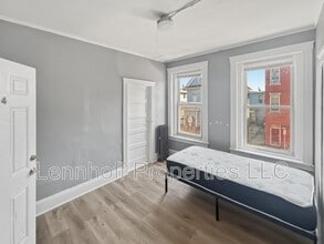 Building Photo - 383 Haverhill St