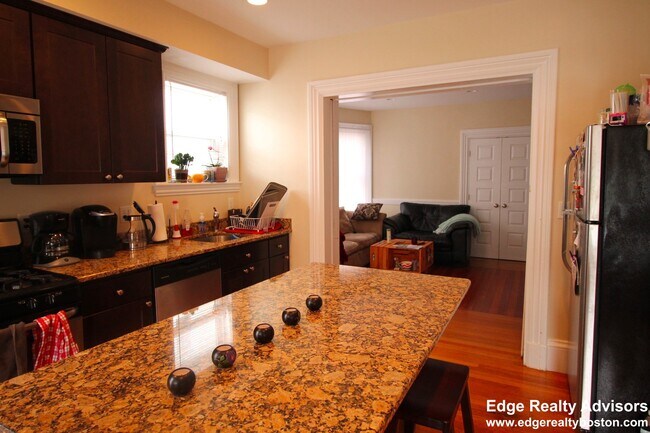 Foto del edificio - 66 Montcalm Ave