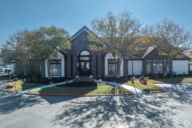 Building Photo - The Aria