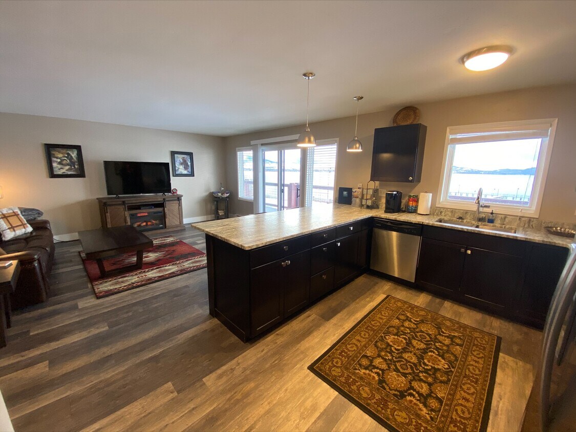 102 Kootenai Ave Unit 7, Polson, MT 59860 Condo for Rent in Polson