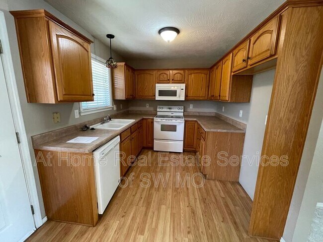 Foto del edificio - 207 N Carlisle Dr