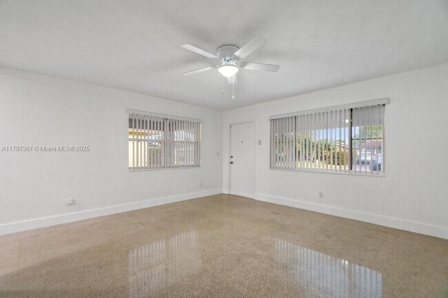 Building Photo - 50 NE 45th Ct