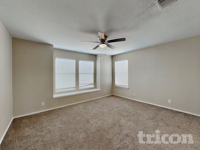Foto del edificio - 7307 Circle Farm