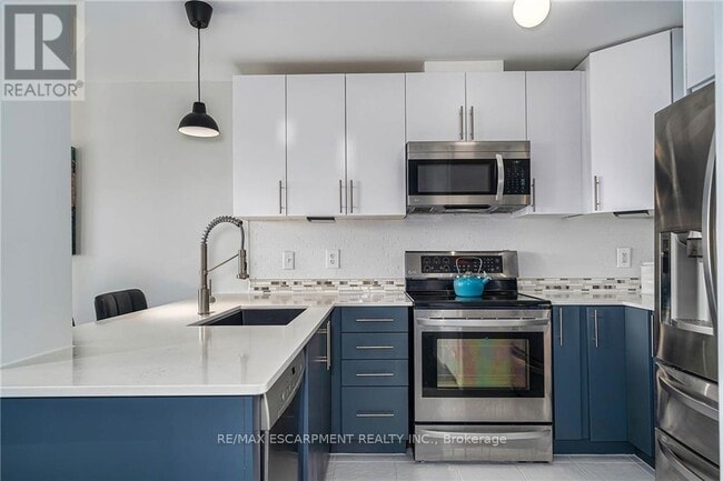 Building Photo - 26 Madonna Dr