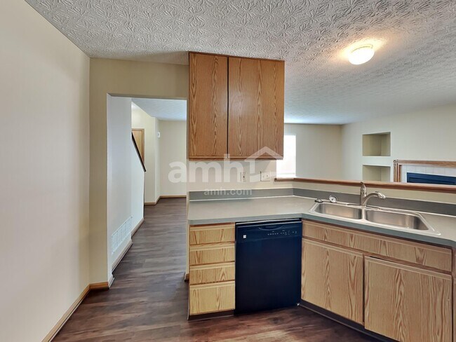 Foto del edificio - 3210 Canyon Bluff Drive