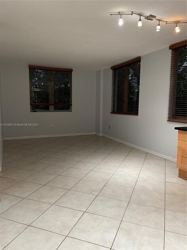 Foto del edificio - 2630 SW 28th St