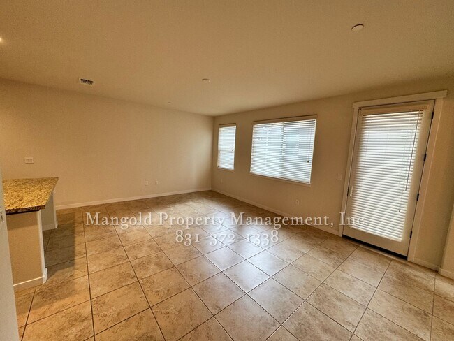 Foto del edificio - Beautiful Two Story East Garrison Home wit...