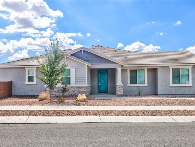 Foto del edificio - 3 Bedroom 2.5 Bathroom with a community po...