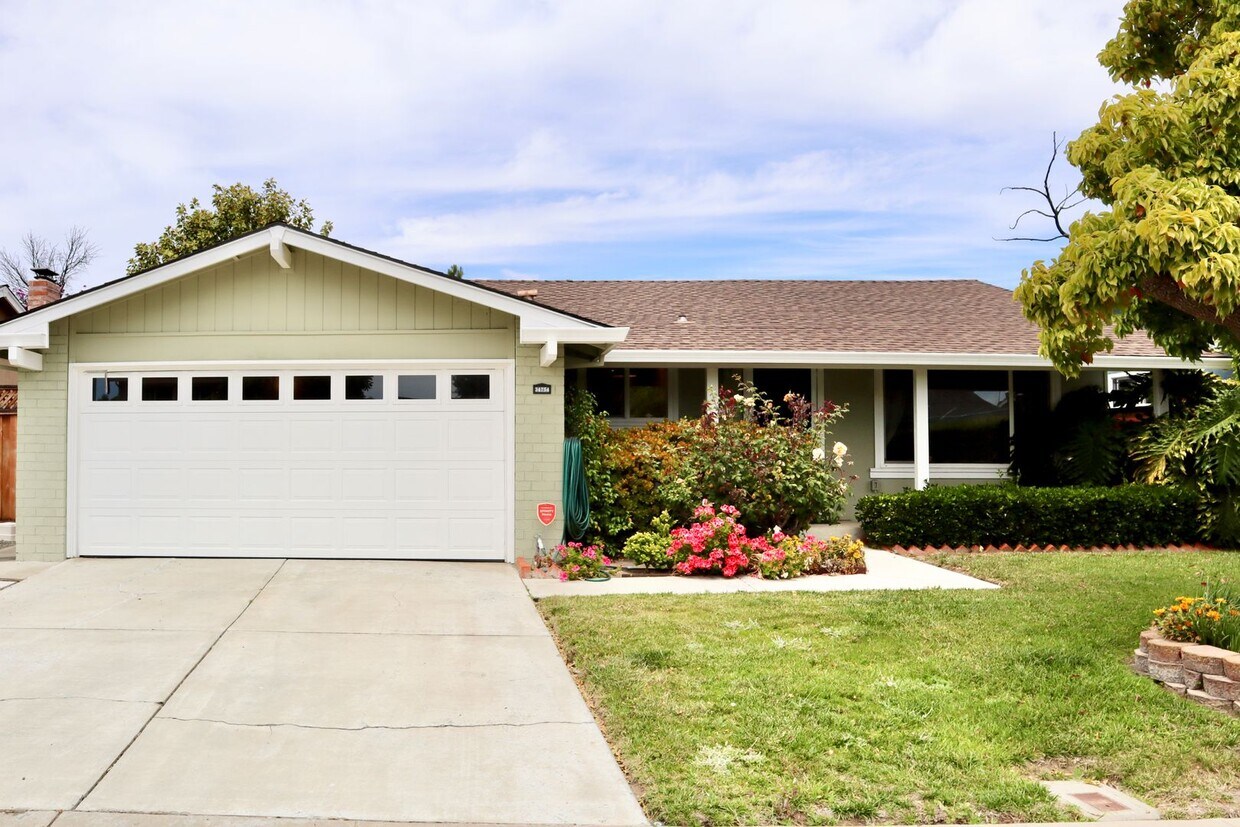 Primary Photo - Adorable home in Northgate – Fremont!