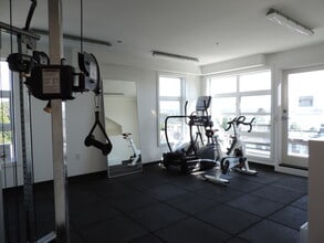 Building Photo - 366 E 3rd St