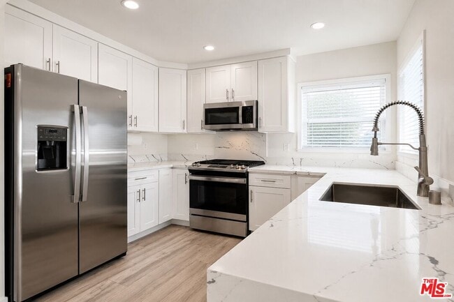 Building Photo - 5250 Whitsett Ave
