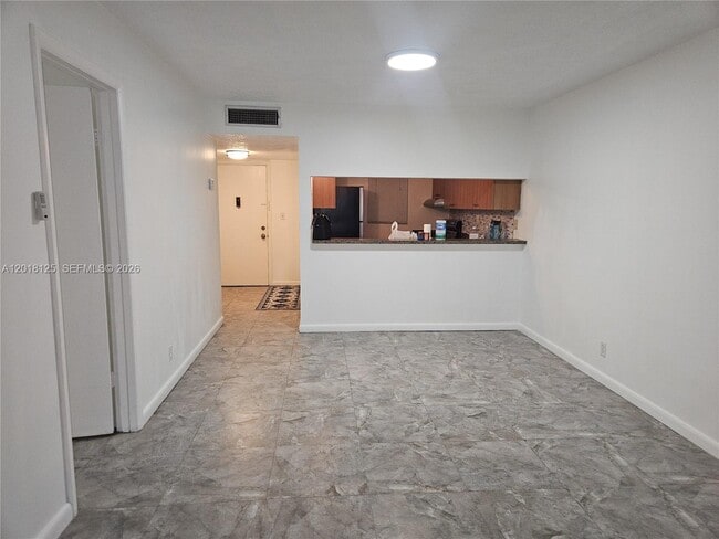 Foto del edificio - 7610 Stirling Rd