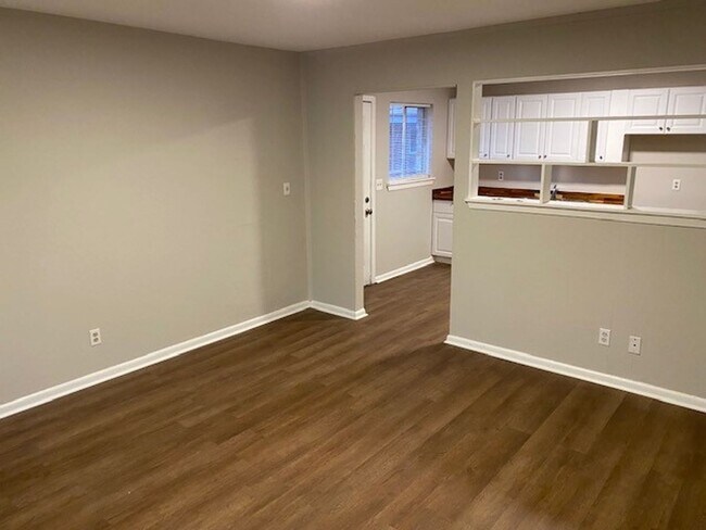 Foto del edificio - 4105 Quinn Adams Unit B - $200 off Move-In...