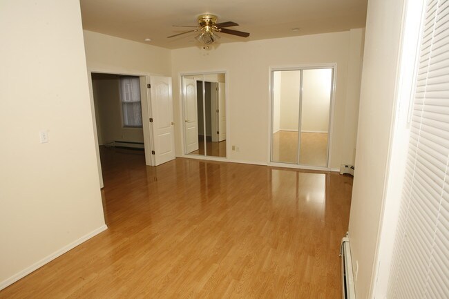 Foto del edificio - 429 18th Ave