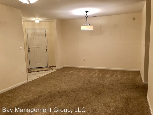 Building Photo - 309 Tall Pines Ct