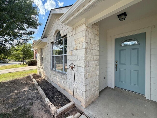 Building Photo - 939 Dark Horse Ln