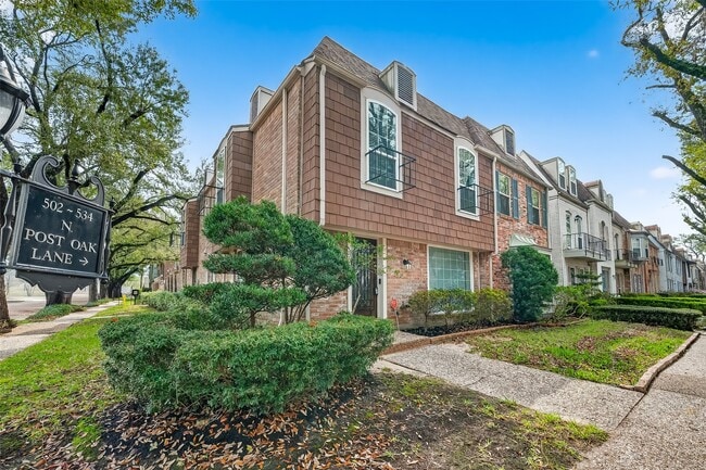 Building Photo - 500 N Post Oak Ln