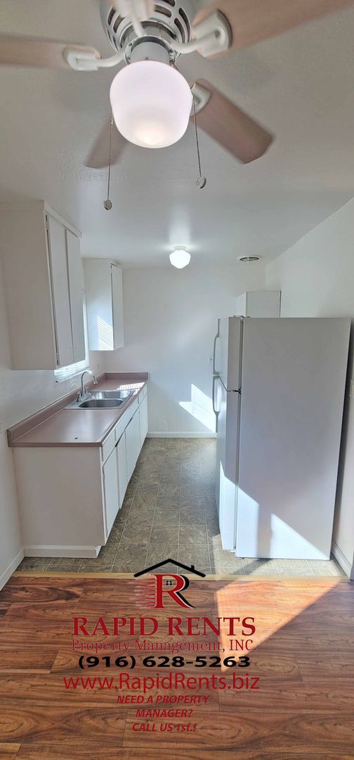 Building Photo - W Street Apartments / 1621 1/2 W Street Sa...