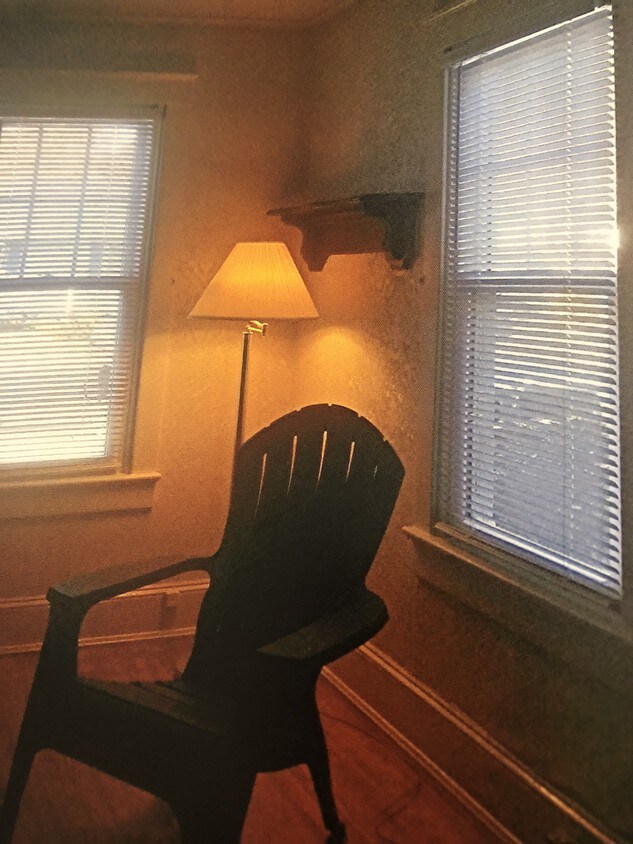 Primary Photo - 402 Oakley St