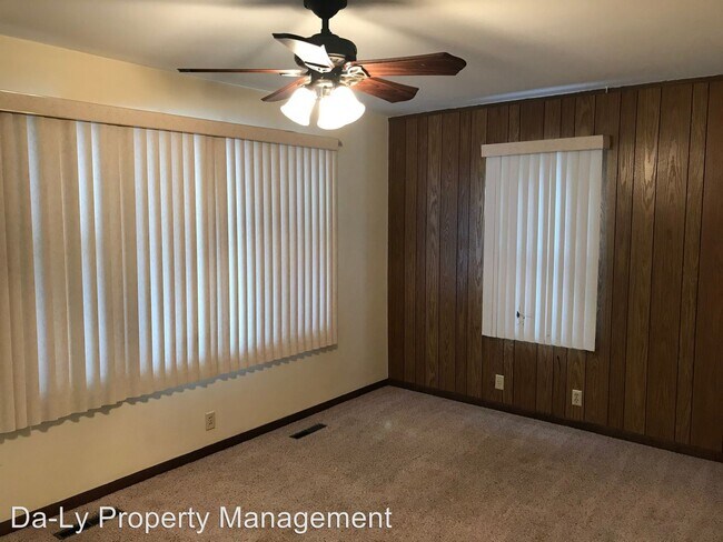 Foto del edificio - 2 br, 1 bath House - 103 E. 18th Street