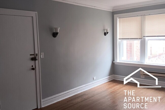 Foto del edificio - 918 Green Bay Rd