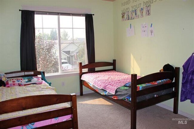 Foto del edificio - Meridian 3Bd/2.5Bth/3catr, 2243Sqft, Charming home in highly desired Tuscany neighborhood.