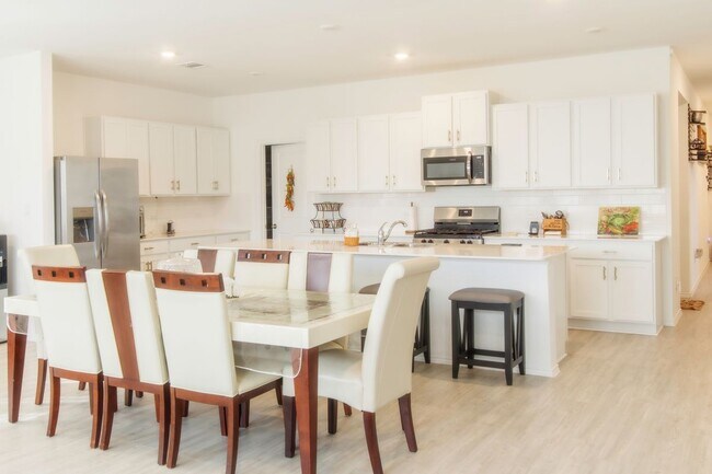 Foto del edificio - 913 Coulee Dr