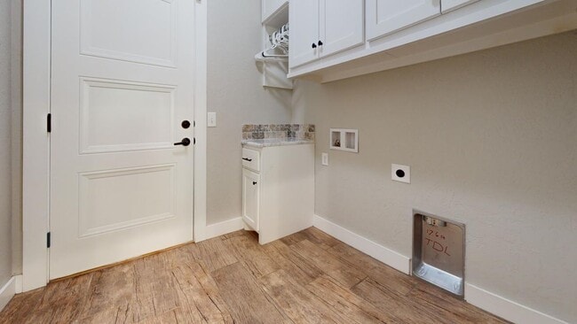 Foto del edificio - 13 Misty Morning Ln