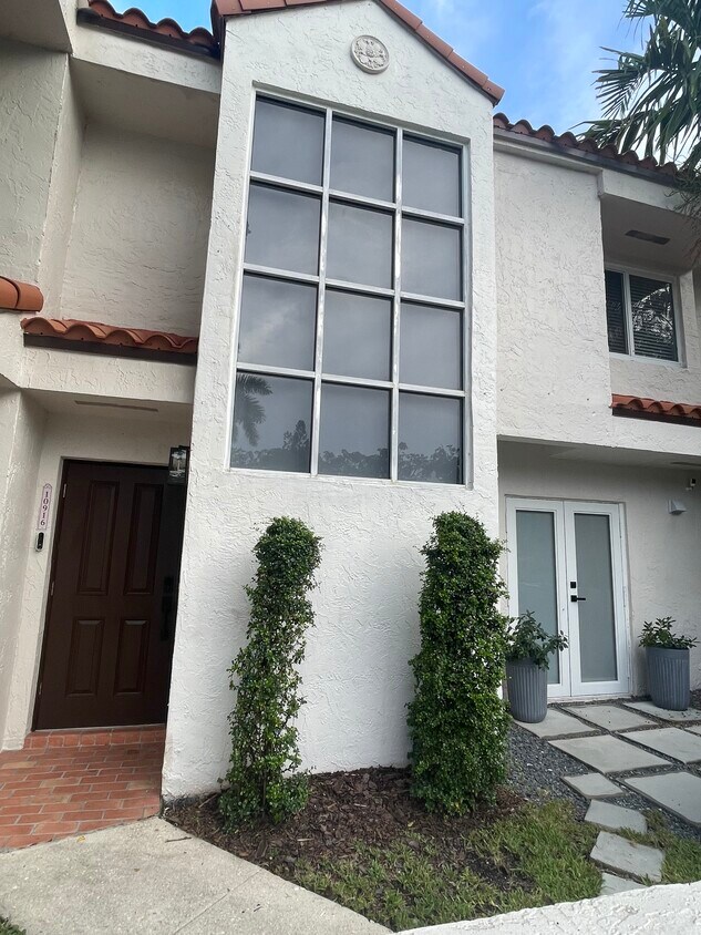 Foto principal - 10916 SW 75th Ter