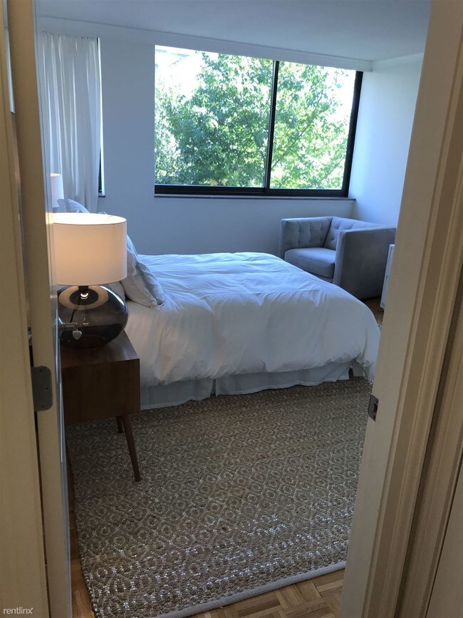 Building Photo - 1 br, 1 bath  - 177 Public Alley 903